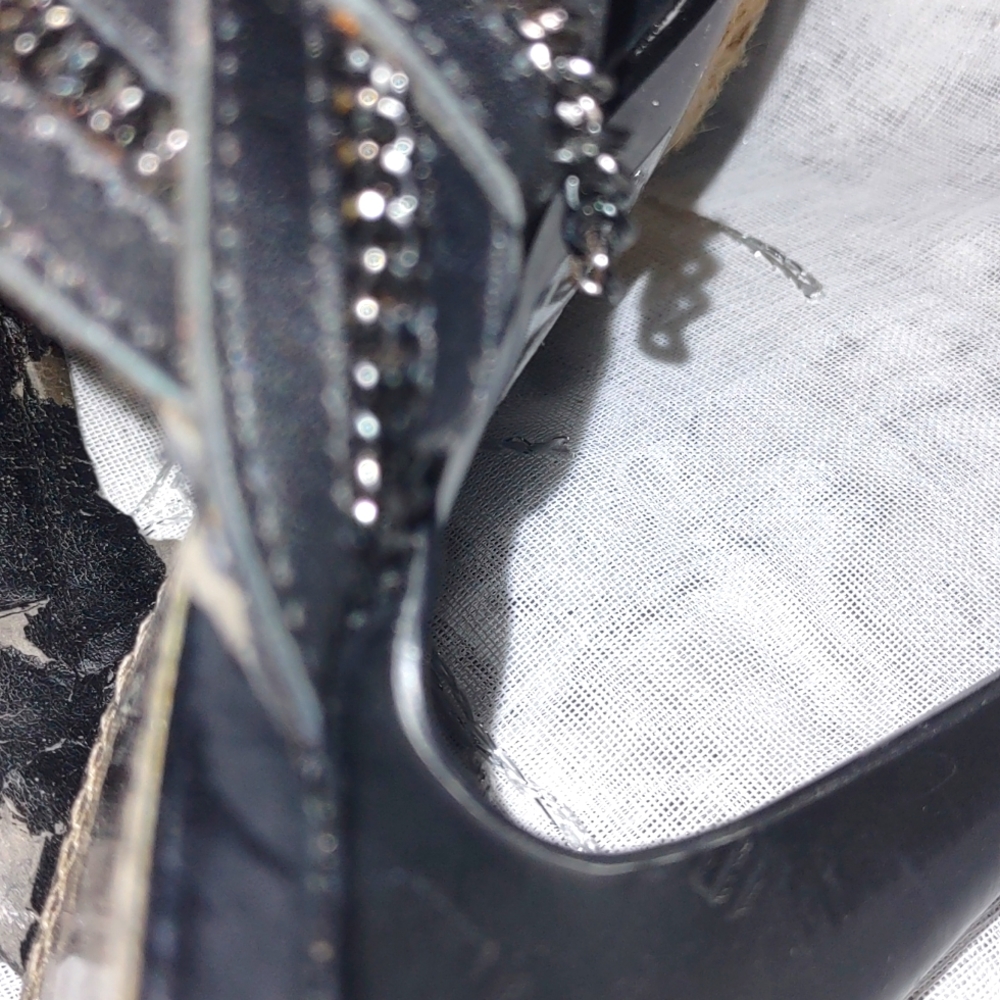 High Heels - Picture 8 of 9